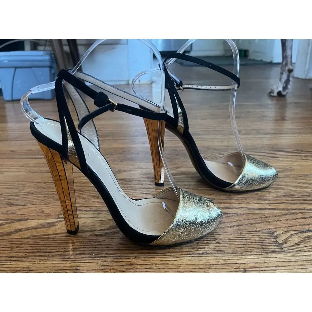 Gucci Gold Leather Peep Toe Heels Shoes  Women's Size EU 37 US 6.5 - Picture 3 of 11